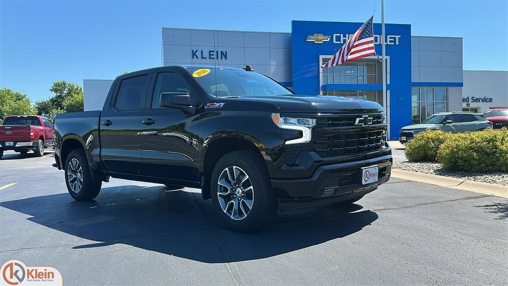 2026 Chevrolet Silverado 1500 RST in Black — front three-quarter view