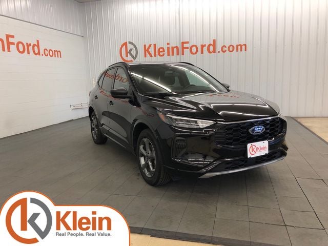 2023 Ford Escape ST-Line ROOF/TECH 1 in Agate Black Metallic — front three-quarter view