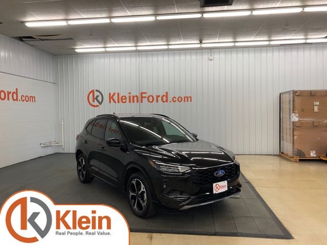 2024 Ford Escape ST-Line Select TECH 2 PACKAGE in Agate Black Metallic — front three-quarter view