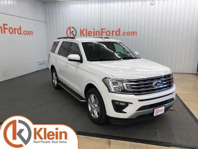 2019 Ford Expedition XLT 202a in Oxford White — front three-quarter view
