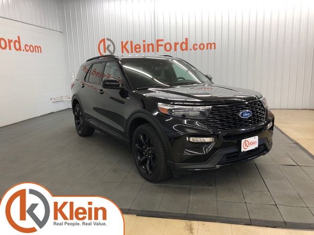 2023 Ford Explorer ST-Line in Black Metallic — front three-quarter view